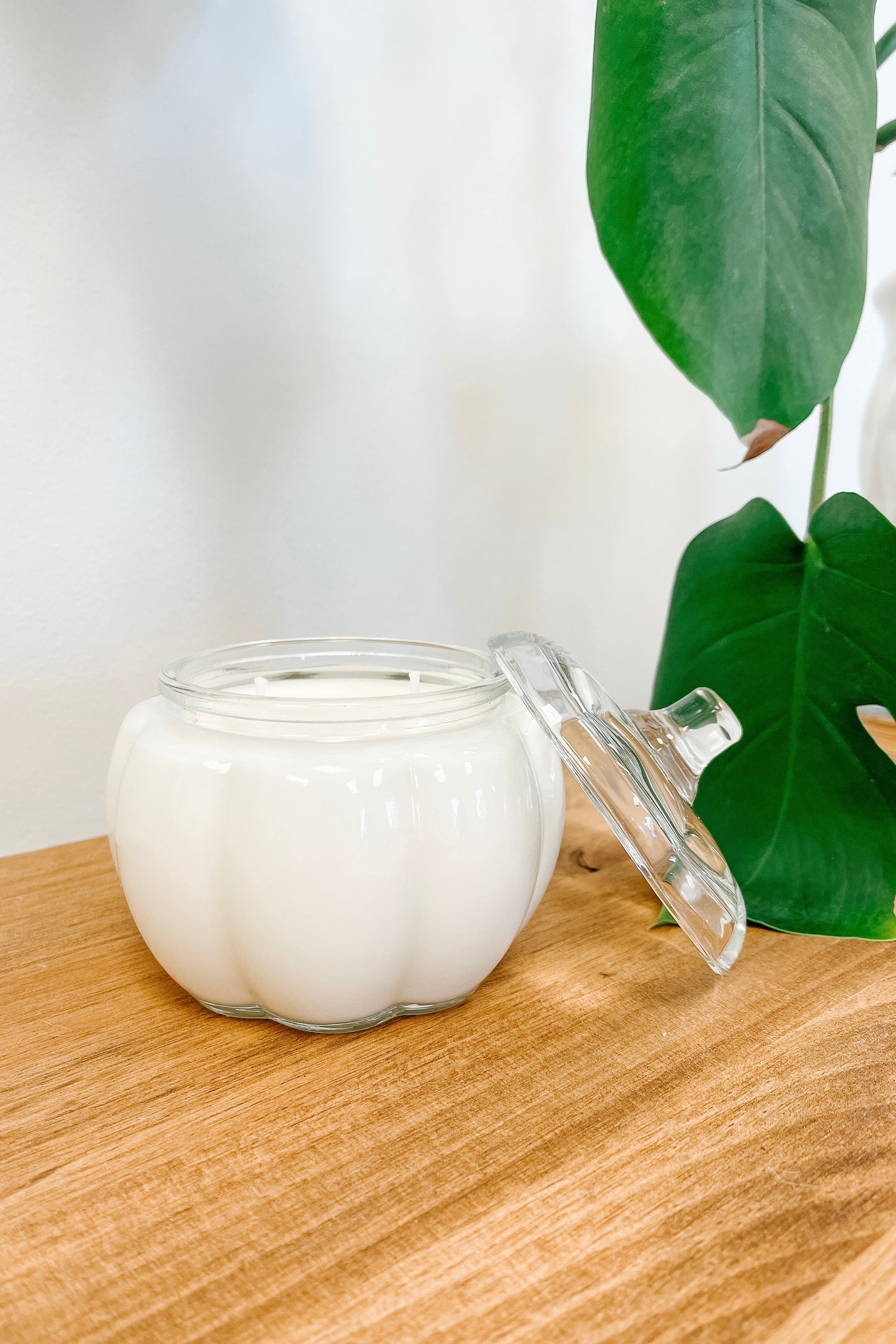 Glass Pumpkin Soy Candle – Pumpkin Spice Cake Scent