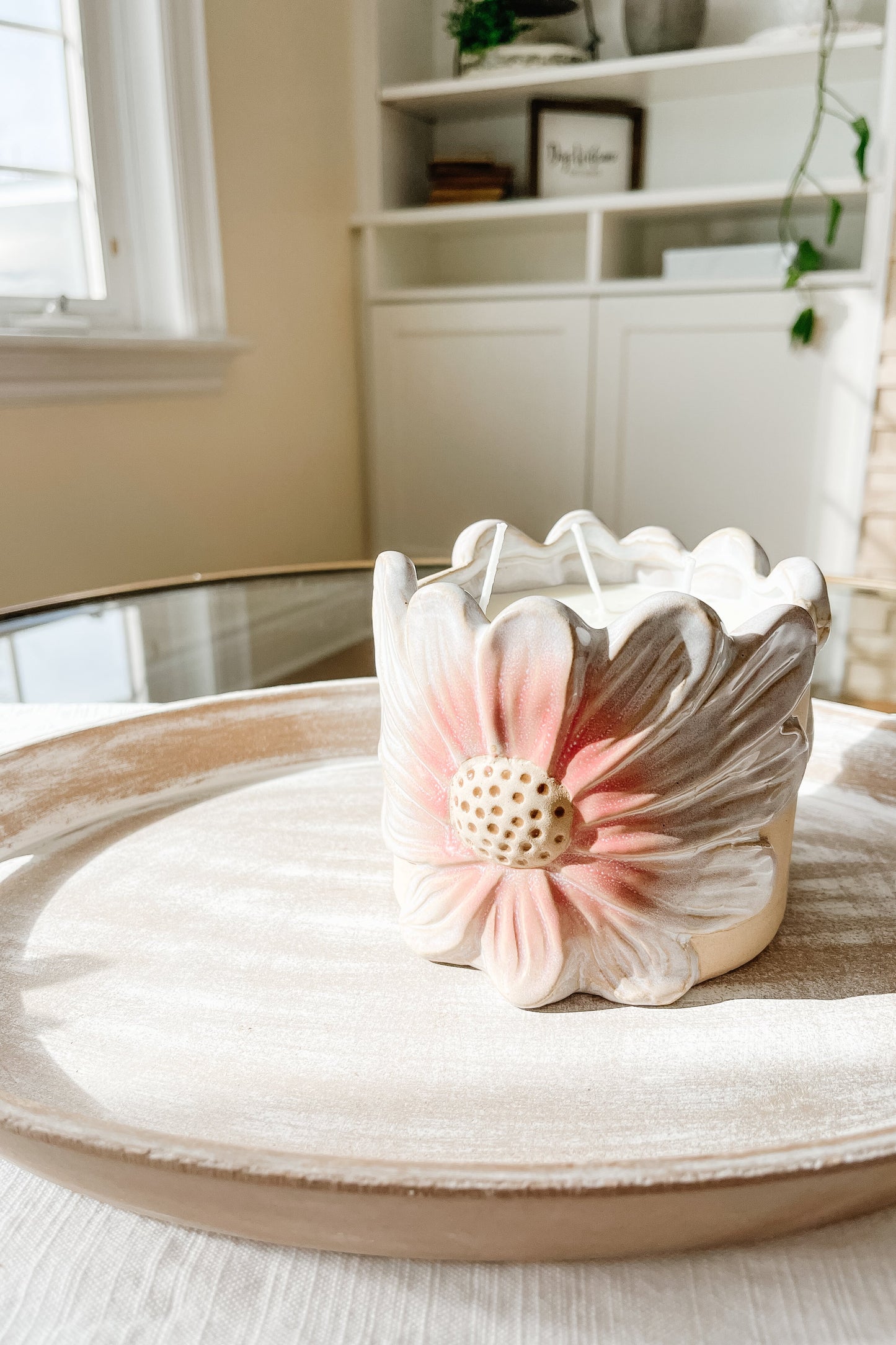 Daisy Flower 3-Wick Candle – Fresh & Floral Scented Candle for Home Décor
