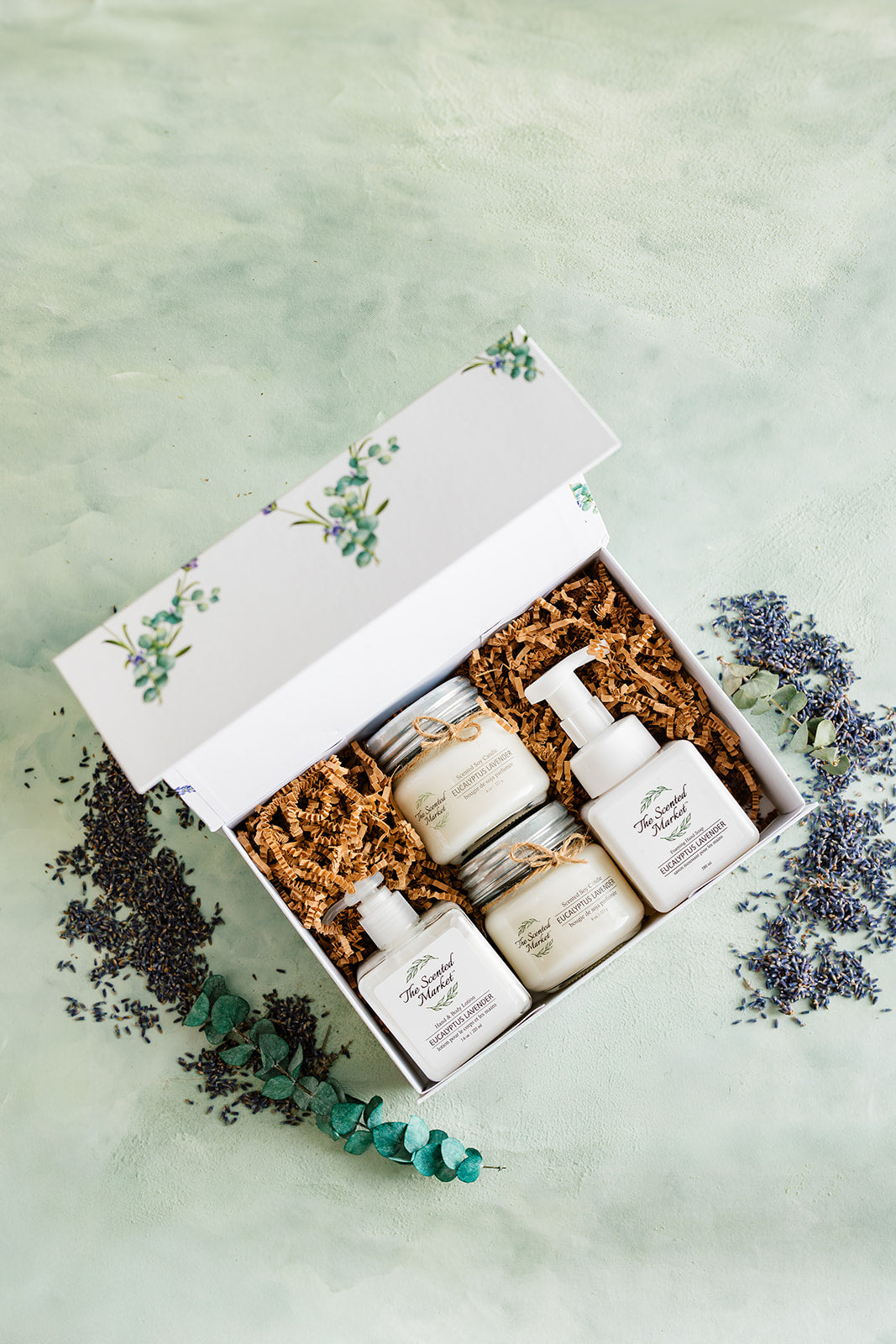 Spoil Me Gift Box – Scented Soy Candles & Luxurious Body Care in Eucalyptus Lavender