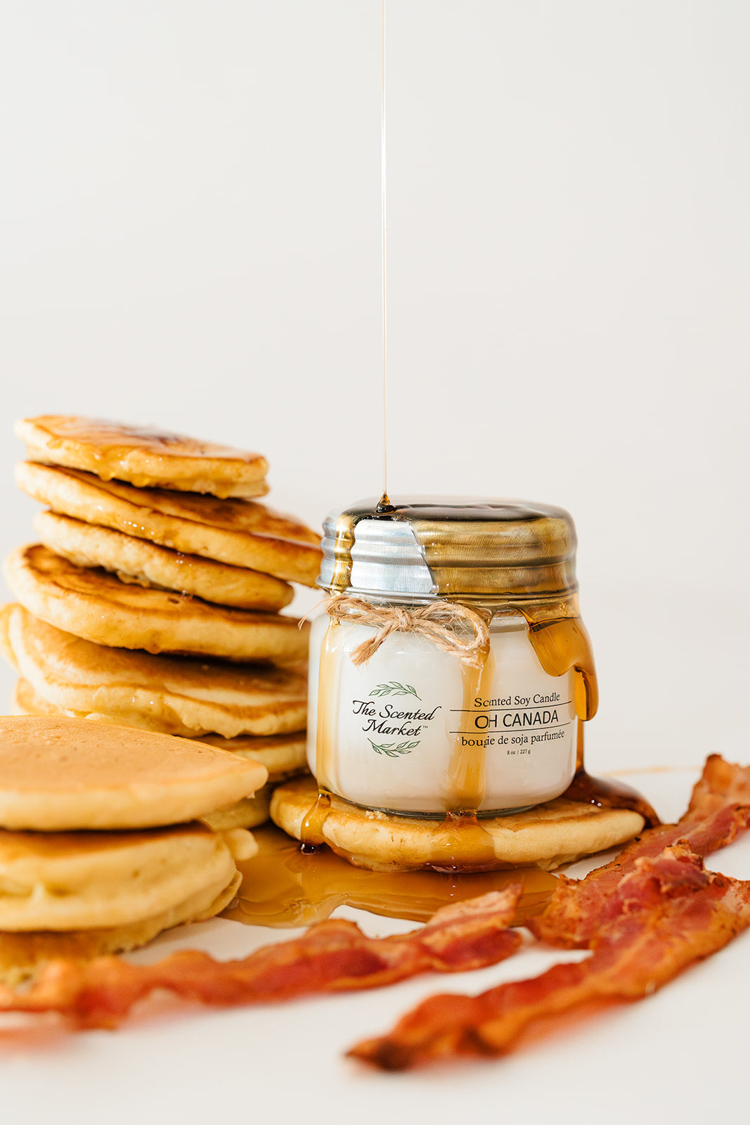 OH CANADA Soy Wax Candle 8 oz - The Scented Market