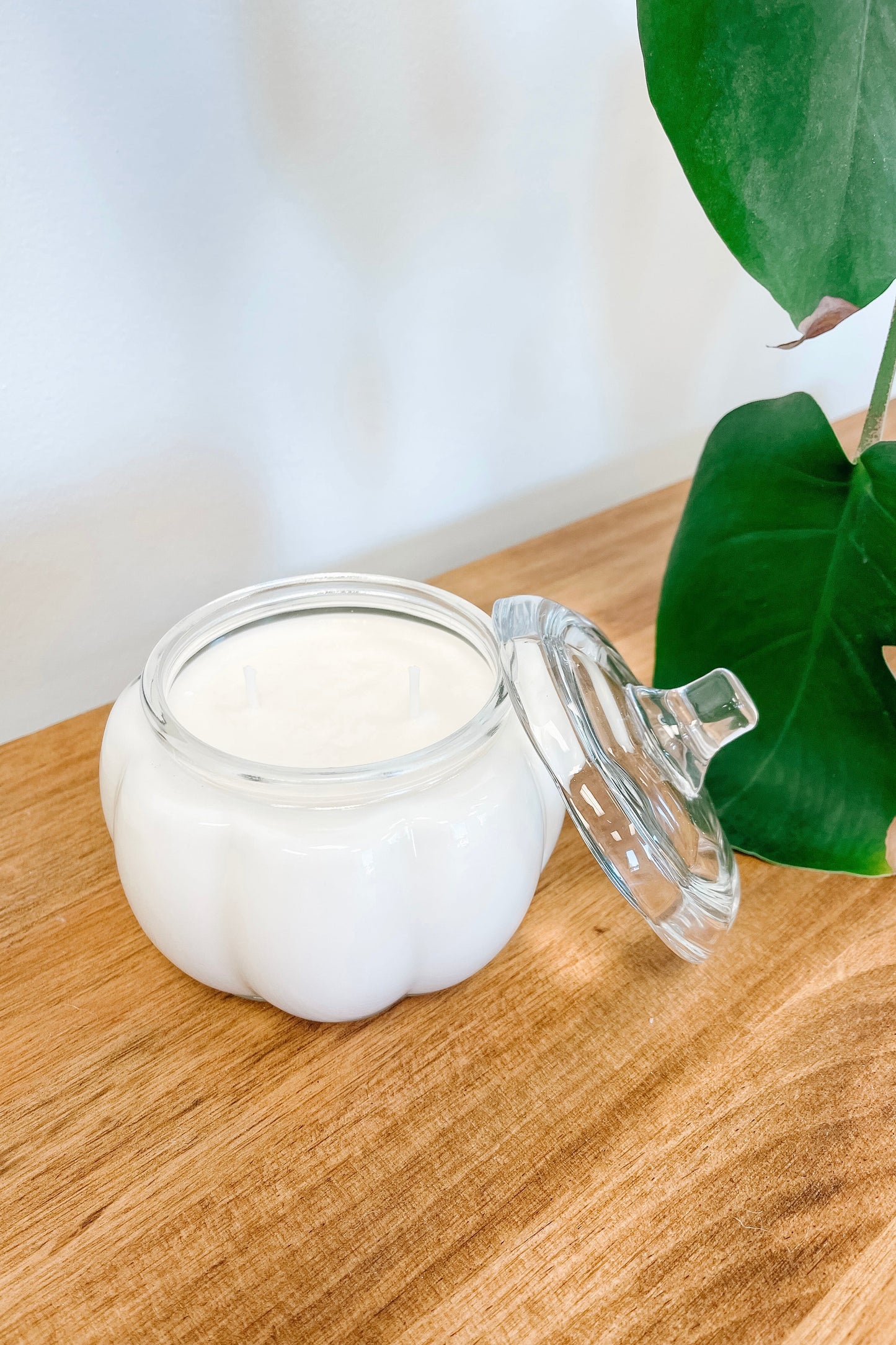 Glass Pumpkin Soy Candle – Pumpkin Spice Cake Scent